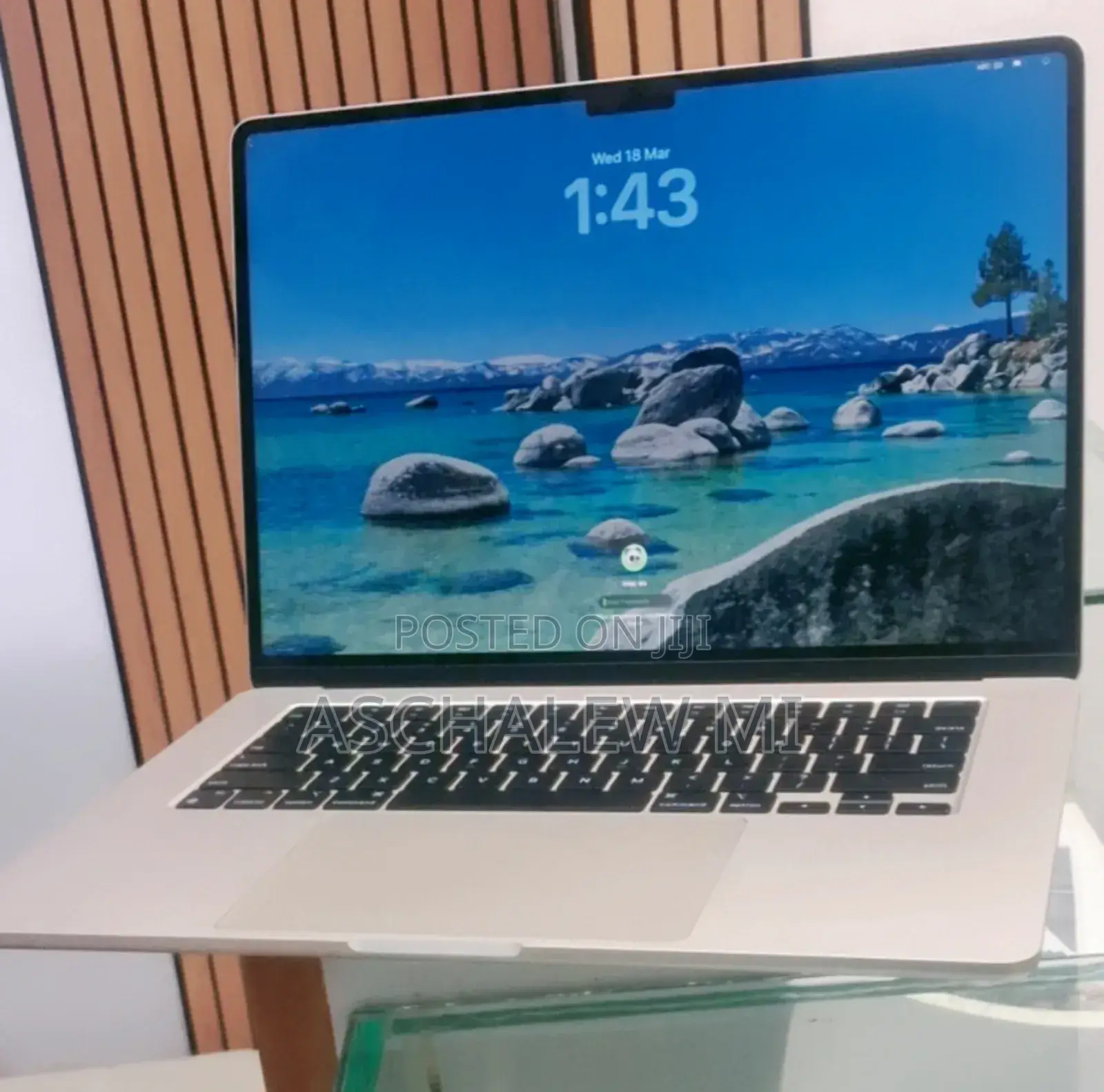 New Laptop Apple MacBook Air 2024 M3 15-inch 8GB Apple M3 SSD 256GB