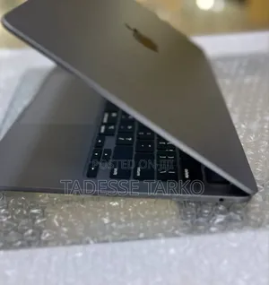 New Laptop Apple MacBook Air 2023 M2 8GB Apple M2 SSD 256GB