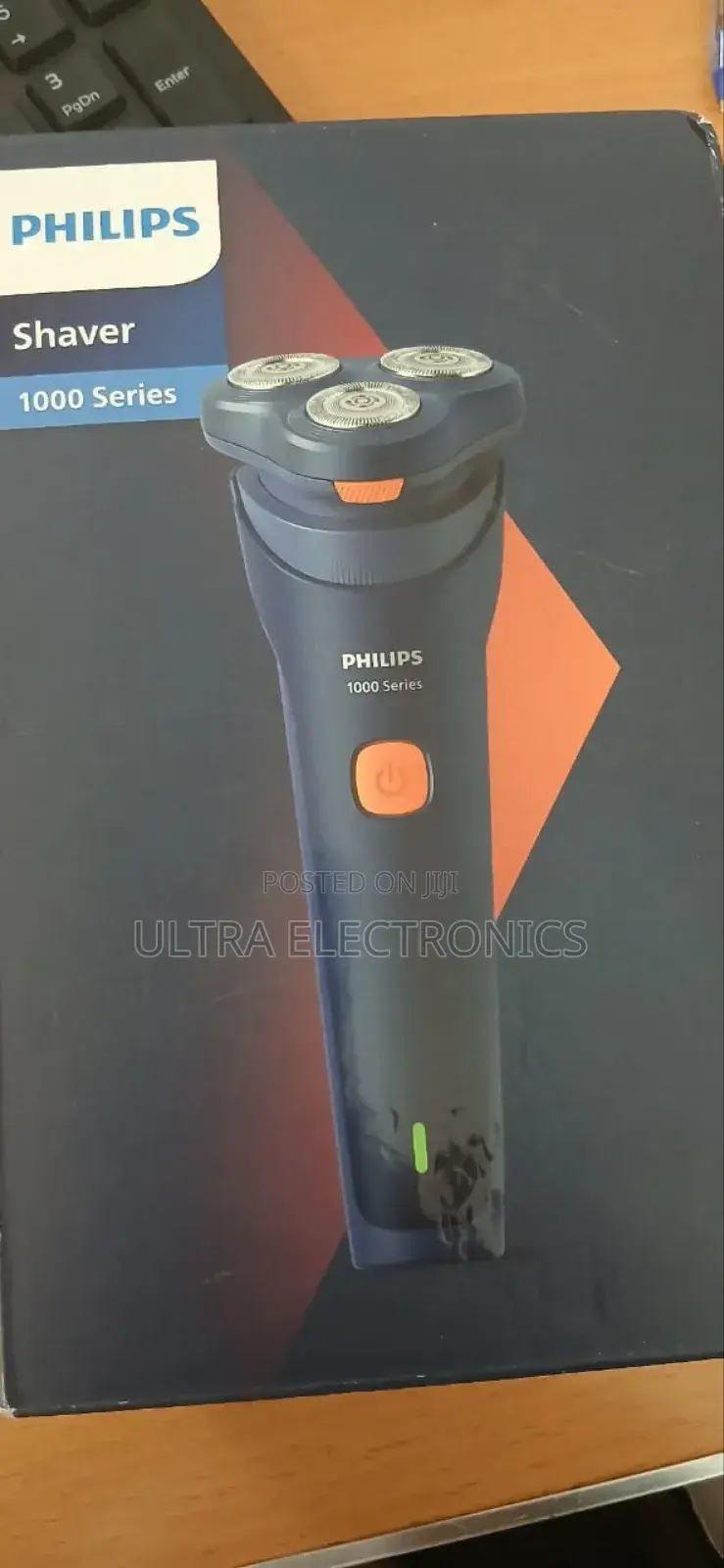 Philips Series 1000 Wet Dry Electric Shaver.
