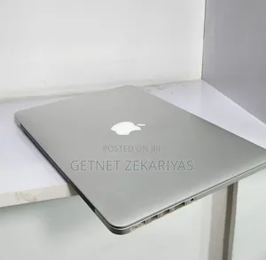 New Laptop Apple MacBook Pro 2015 8GB Intel Core i5 SSD 128GB