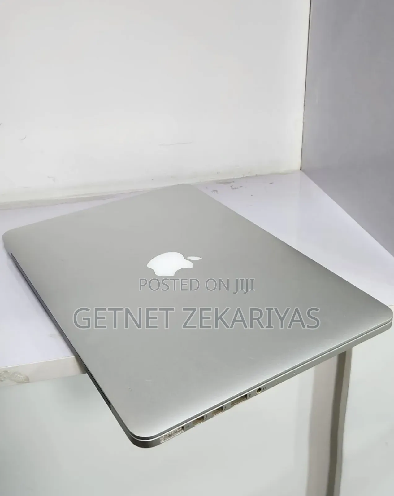 New Laptop Apple MacBook Pro 2015 8GB Intel Core i5 SSD 128GB