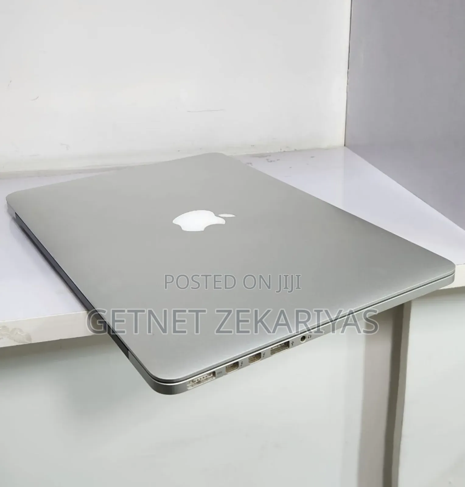 New Laptop Apple MacBook Pro 2015 8GB Intel Core i5 SSD 128GB