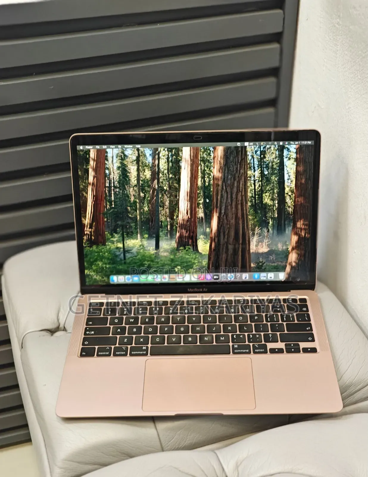 New Laptop Apple MacBook Air 2020 8GB Intel Core i3 SSD 256GB