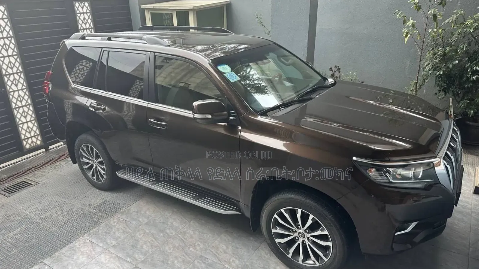 Toyota Land Cruiser Prado 2019 Pink