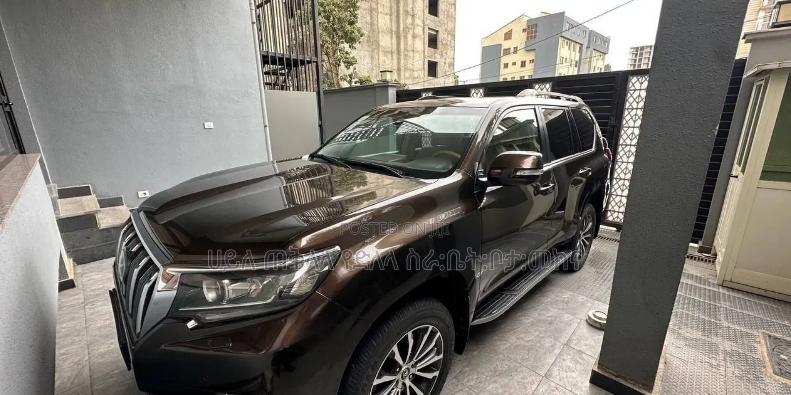 Toyota Land Cruiser Prado 2019 Pink