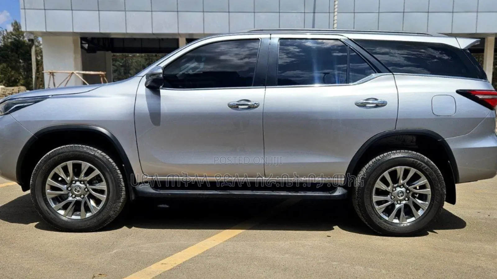 Toyota Fortuner 2023 Silver