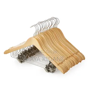 Hanger With Clips