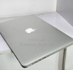 New Laptop Apple MacBook Pro 2015 8GB Intel Core i5 SSD 128GB