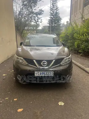 Nissan Qashqai 2017 Brown