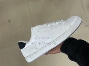 Brand New Rova White Sneakers "Your New Favourite Kicks"