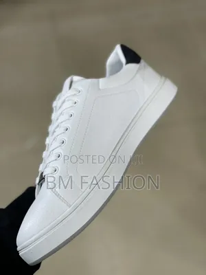 Brand New Rova White Sneakers "Your New Favourite Kicks"