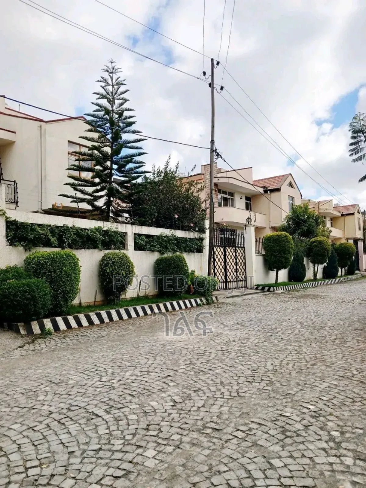 6bdrm House in የሚሸጥ 250 ካሬ G+1 አያት, Bole for sale
