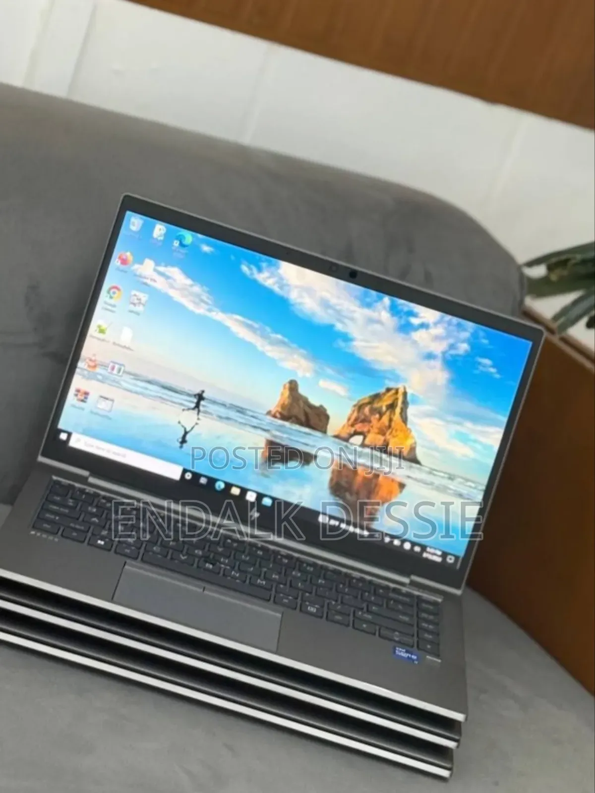 New Laptop HP ZBook Firefly G8 16GB Intel Core i7 SSD 512GB