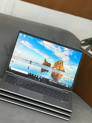 New Laptop HP ZBook Firefly G8 16GB Intel Core i7 SSD 512GB