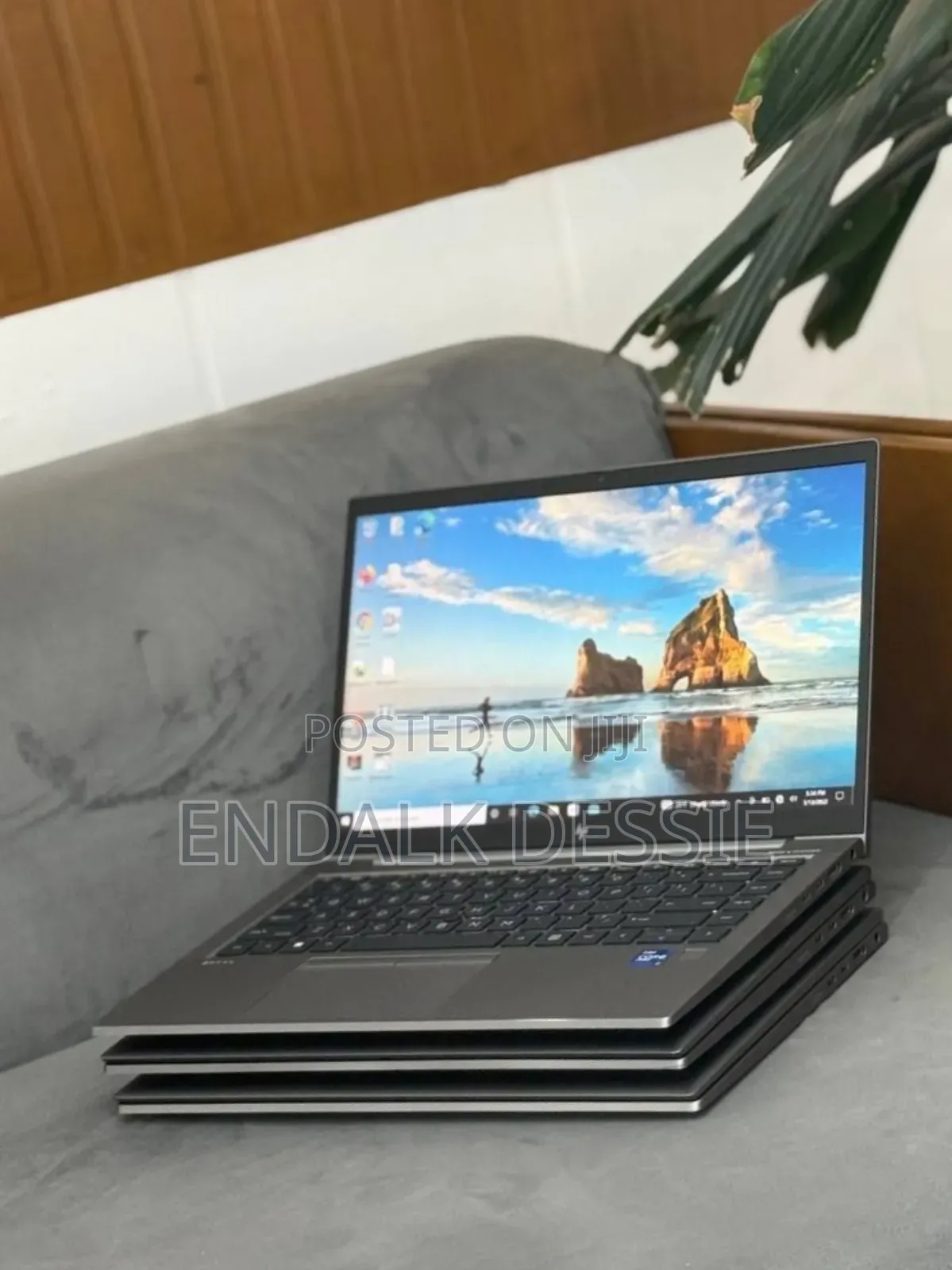 New Laptop HP ZBook Firefly G8 16GB Intel Core i7 SSD 512GB