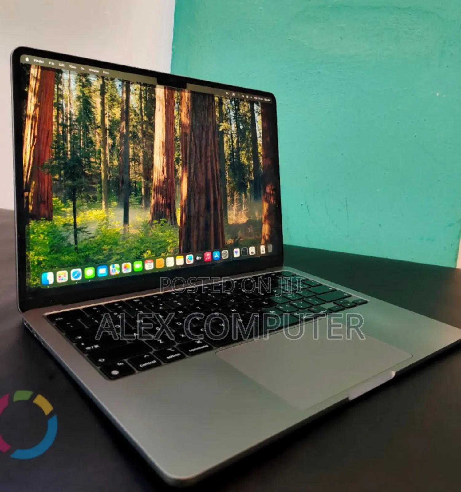 New Laptop Apple MacBook Air 2022 M2 8GB Apple M1 SSD 512GB