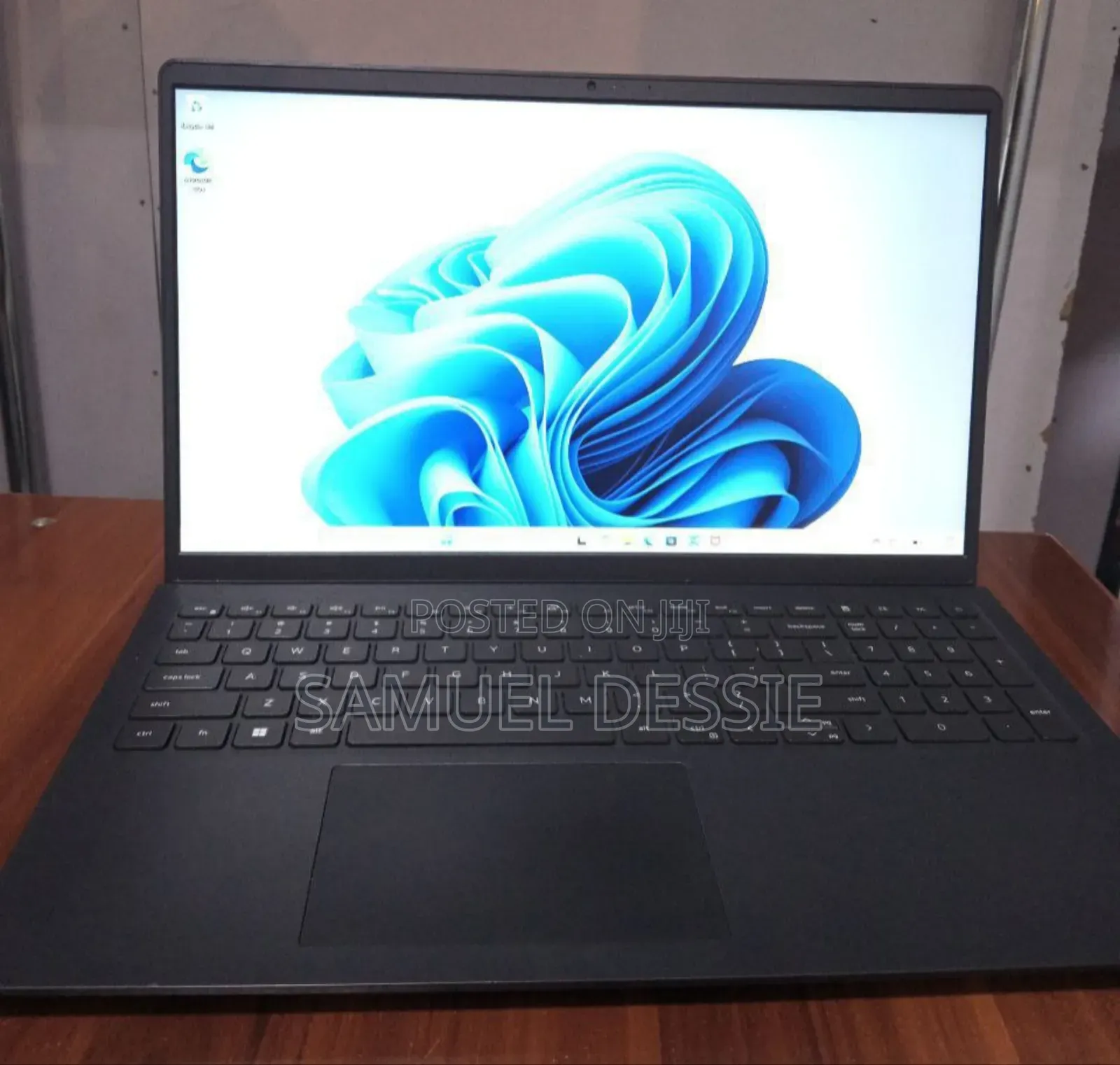 New Laptop Dell Inspiron 15 16GB AMD Ryzen 7 SSD 512GB