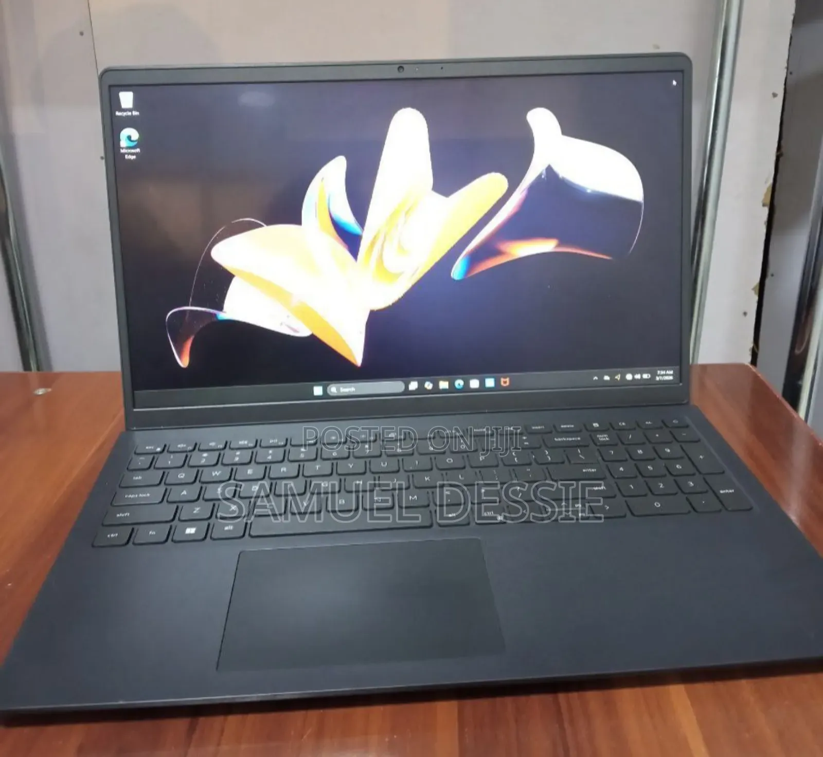 New Laptop Dell Inspiron 15 16GB AMD Ryzen 7 SSD 512GB