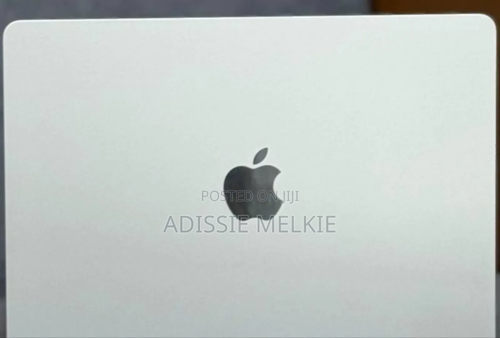 New Laptop Apple MacBook Air 2022 M2 8GB Apple M2 SSD 256GB