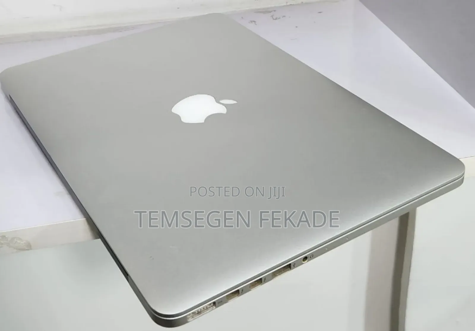New Laptop Apple MacBook Pro 2015 8GB Intel Core i5 SSD 128GB