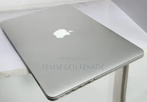 New Laptop Apple MacBook Pro 2015 8GB Intel Core i5 SSD 128GB
