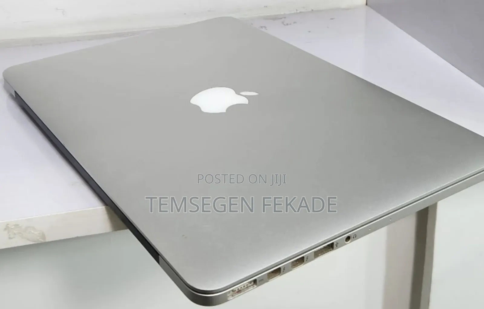 New Laptop Apple MacBook Pro 2015 8GB Intel Core i5 SSD 128GB