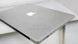 New Laptop Apple MacBook Air 2012 8GB Intel Core i5 SSD 128GB