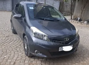 Toyota Yaris 2011 Black