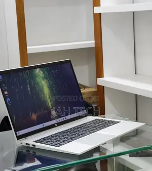 New Laptop HP ProBook 450 G8 16GB Intel Core i5 SSD 256GB