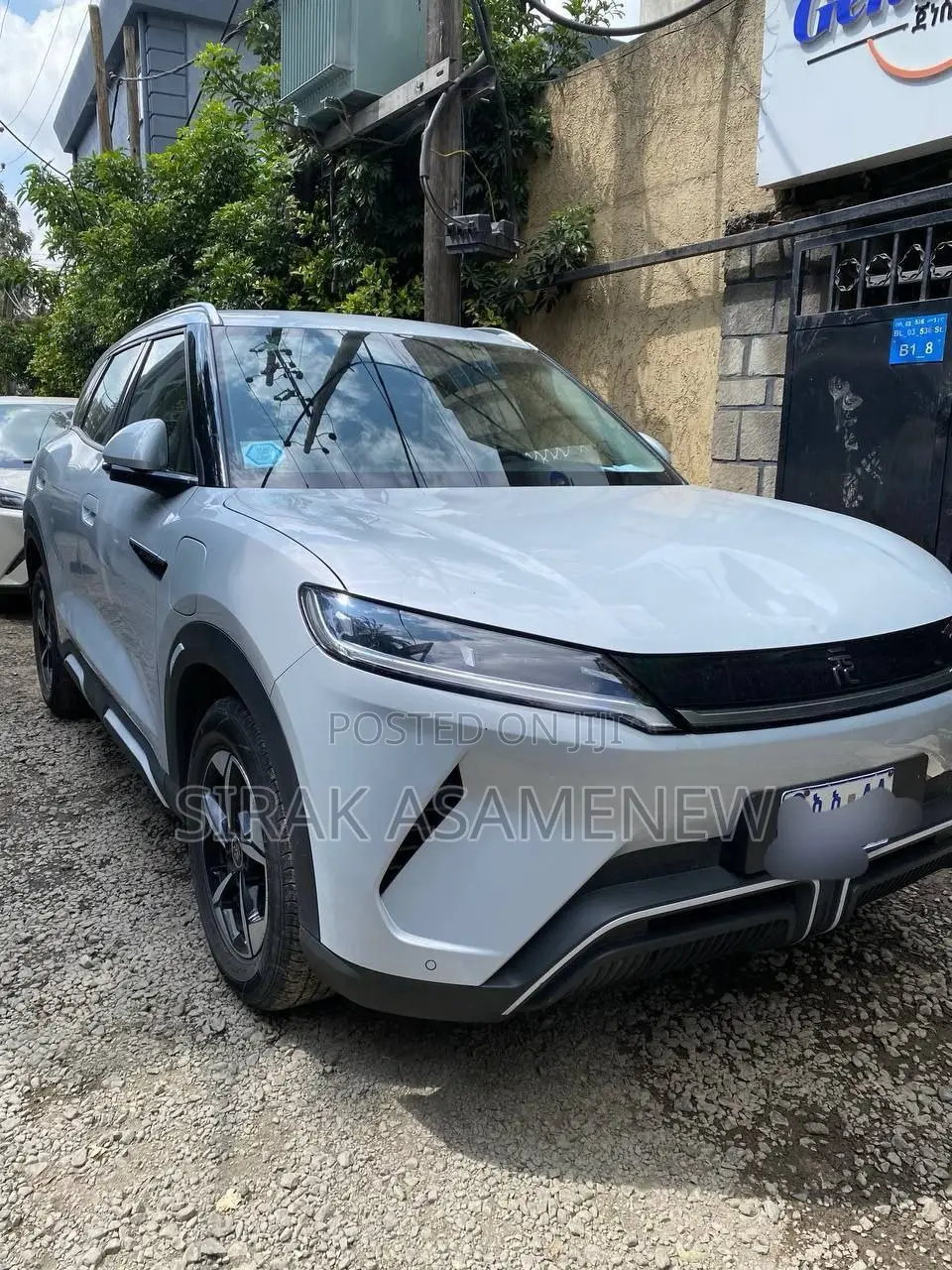 New BYD Yuan Up 2024 Off white