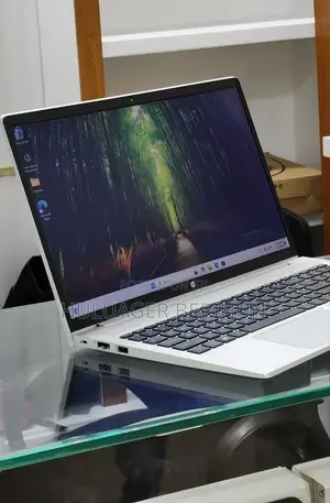 New Laptop HP ProBook 450 G8 16GB Intel Core i5 SSD 256GB
