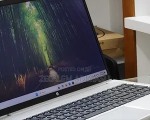 New Laptop HP EliteBook 840 G8 16GB Intel Core i5 SSD 256GB