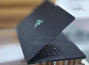 New Laptop Razer Blade 16GB Intel Core i7 SSD 512GB