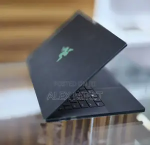 New Laptop Razer Blade 16GB Intel Core i7 SSD 512GB