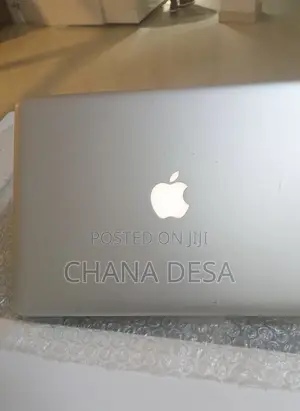 New Laptop Apple MacBook Pro 8GB Intel Core i5 SSD 256GB