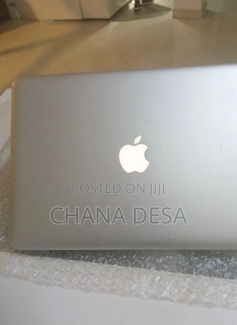 New Laptop Apple MacBook Pro 8GB Intel Core i5 SSD 256GB