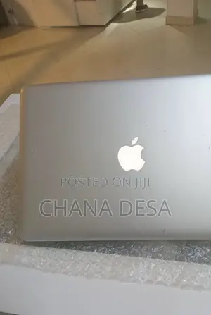 New Laptop Apple MacBook Pro 8GB Intel Core i5 SSD 256GB