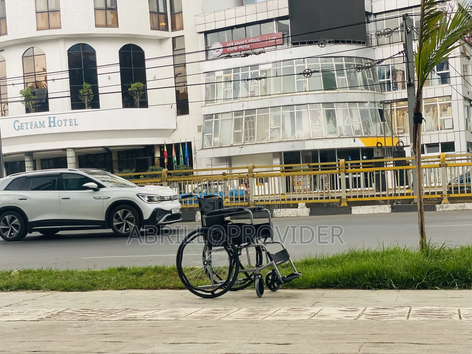 Wheelchair for Elder and Disable Medical Used Manual Foldable