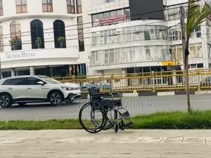 Wheelchair for Elder and Disable Medical Used Manual Foldable