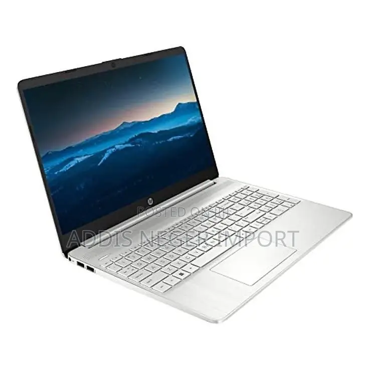 New Laptop HP 15-f272wm 8GB Intel Core i3 SSD 256GB