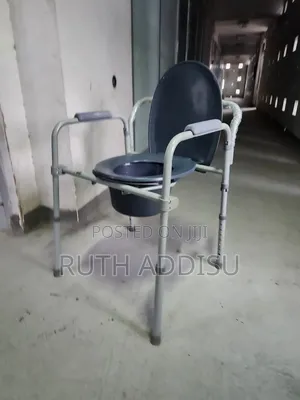 Heavy Weight Capacity Heavy-Duty Commode Chair High Weight Capacity