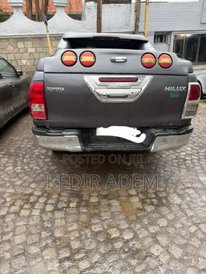 Toyota Hilux 2018 Gray
