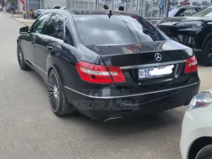 Mercedes-Benz E200 2013 Black