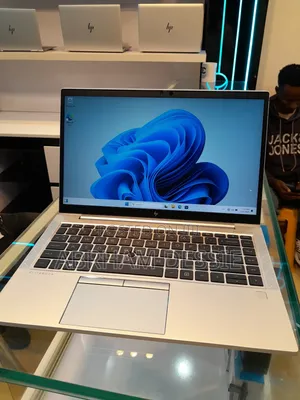 New Laptop HP EliteBook 840 G8 16GB Intel Core i7 SSD 512GB