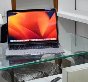 New Laptop Apple MacBook Air 2022 M2 8GB Apple M2 SSD 256GB