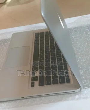 New Laptop Apple MacBook Pro 2012 8GB Intel Core i5 SSD 256GB