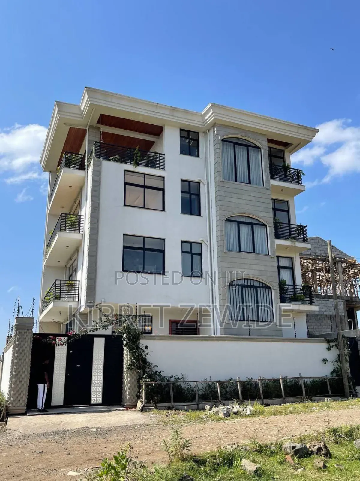Furnished 10bdrm House in Abrham Legese, Yeka for sale