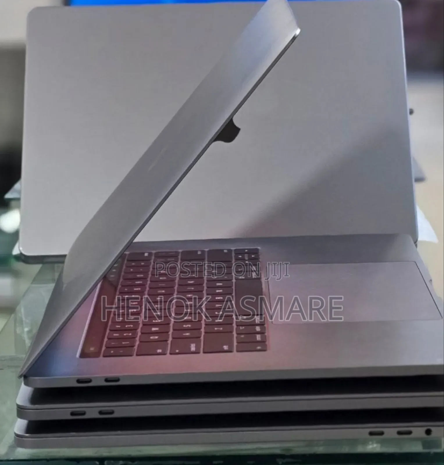 New Laptop Apple MacBook Pro 2017 16GB Intel Core i7 SSD 512GB
