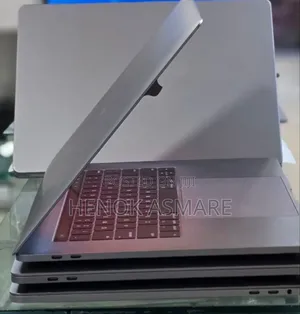 New Laptop Apple MacBook Pro 2017 16GB Intel Core i7 SSD 512GB