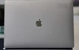 New Laptop Apple MacBook Pro 2017 16GB Intel Core i7 SSD 512GB